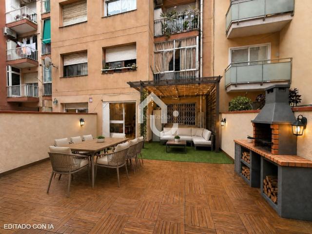 Piso en venta en Barcelona, Sant Andreu de Palomar. MARAVILLOSO PISO CON TERRAZA A REFORMAR SANT ANDREU DEL PALOMAR. Pisos.
