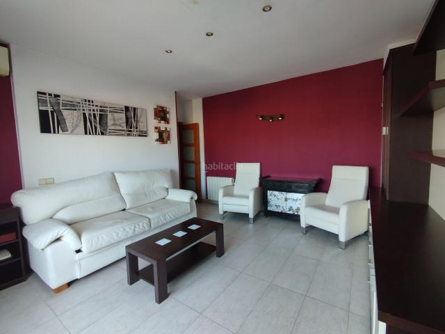 Piso en venta en Barcelona, Sant Andreu de Palomar. PIS VENDA AMB TERRASSA A LA RAMBLA ONZE DE SETEMBRE. Pisos.