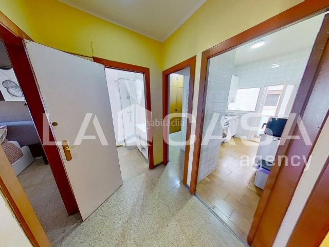 Piso en venta en Barcelona, Sant Andreu de Palomar. Piso Carrer de Santa Coloma, Barcelona PISO DE 4 DORMITORIOS, ESPACIO AMPLIO. Pisos.