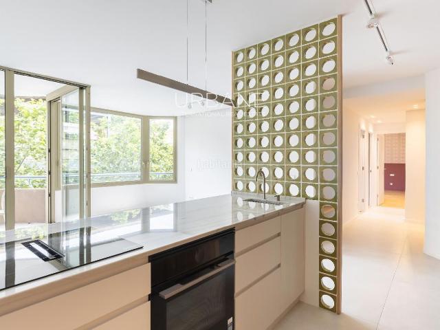 Piso en venta en Barcelona, Sant Antoni. Apartamento 3 Dormitorios Renovado 2026 Sant Antoni Barcelona con Terraza Privada. Pisos.
