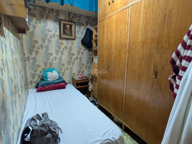 Piso en venta en Barcelona, Sant Antoni. Descubre este encantador piso ubicado en una finca histórica catalogada del Eixample, un verdadero tesoro en el corazón de Barcelo. Pisos.