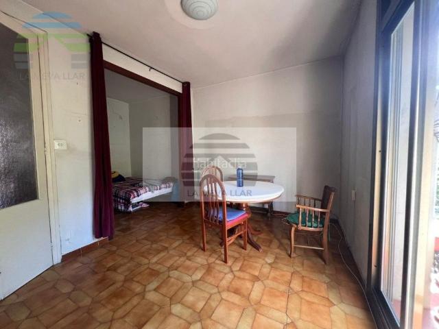 Piso en venta en Barcelona, Sant Antoni. DISEÑA A TU GUSTO. Pisos.