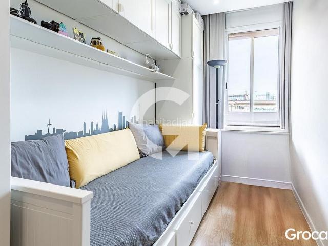 Piso en venta en Barcelona, Sant Antoni. FANTASTICO PISO AVENIDA PARAL.LEL. Pisos.