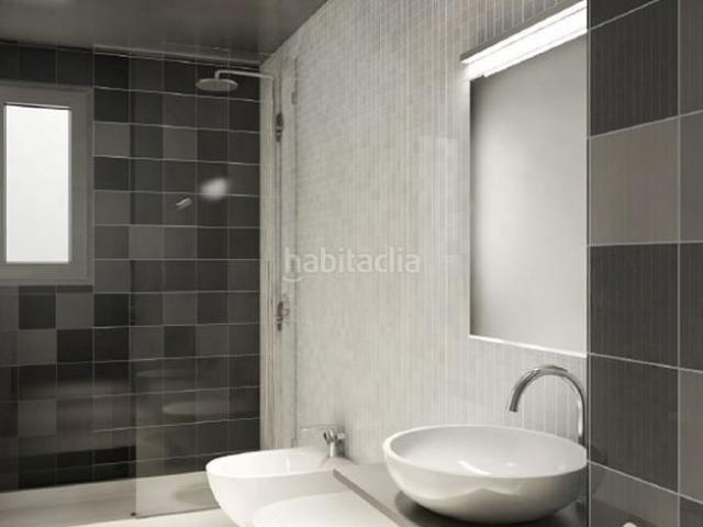 Piso en venta en Barcelona, Sant Antoni. Piso en venta con Terraza Sant Antoni, Barcelona. Pisos.