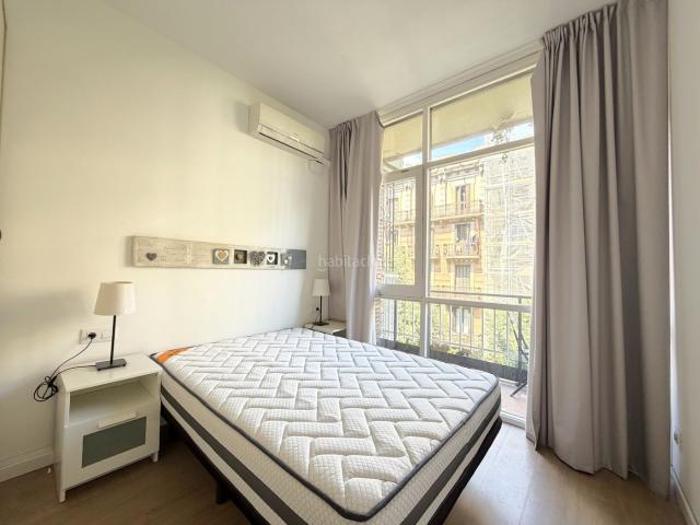 Piso en venta en Barcelona, Sant Antoni. Piso en venta en Calle de Casanova. Pisos.