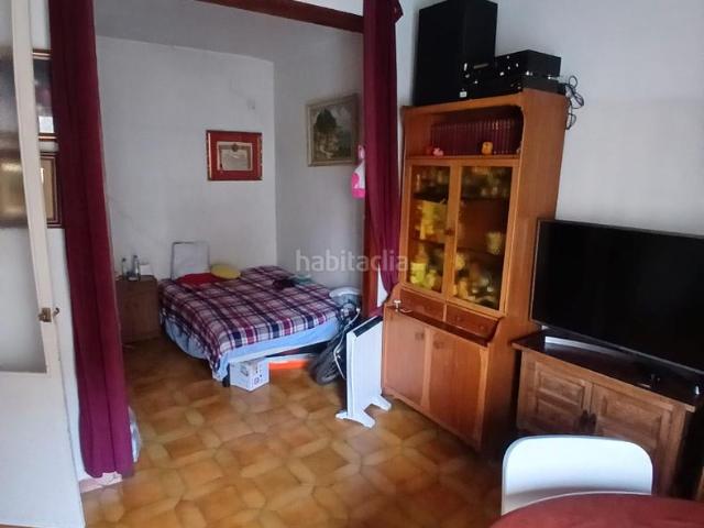 Piso en venta en Barcelona, Sant Antoni. Piso para entrar a vivir!. Pisos.