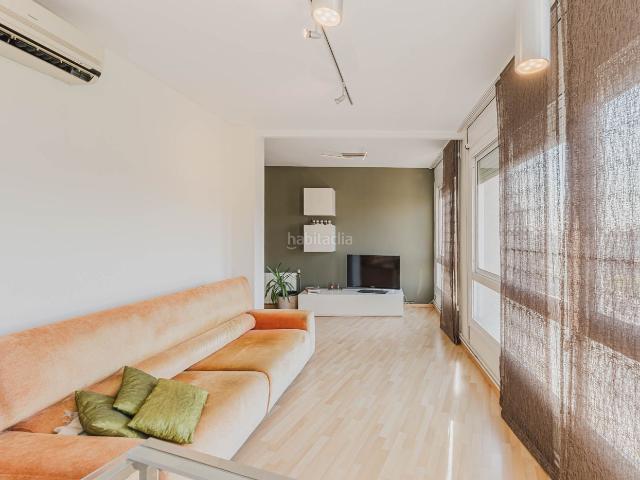 Piso en venta en Barcelona, Sant Antoni. Pisos.