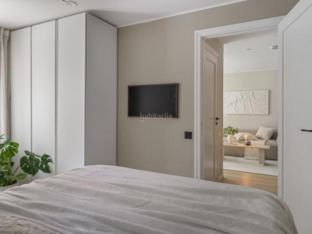 Piso en venta en Barcelona, Sant Antoni. Pisos.