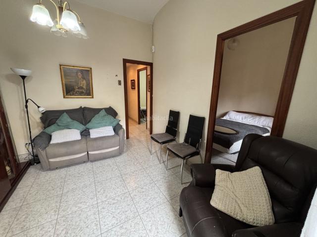 Piso en venta en Barcelona, Sant Antoni. Pisos.