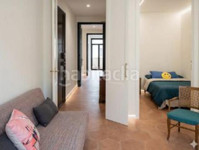 Piso en venta en Barcelona, Sant Antoni. Situado en Gran via de les corts catalanes. Pisos.