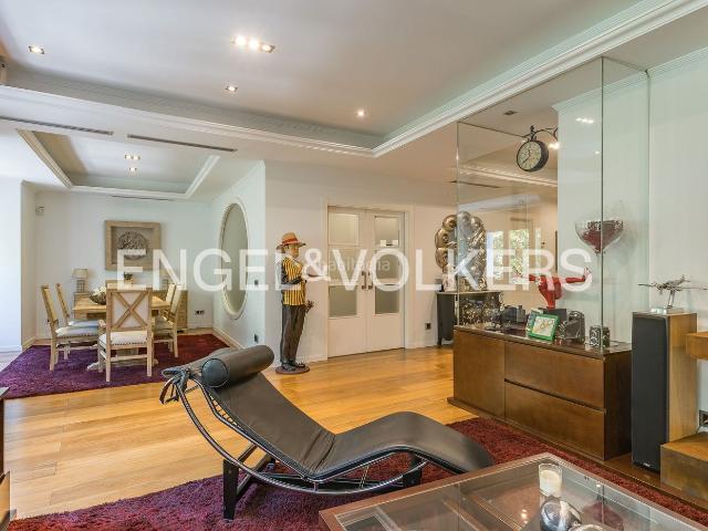 Piso en venta en Barcelona, Sant Gervasi Bonanova. Elegancia y confort en el corazón de Sant Gervasi. Pisos.