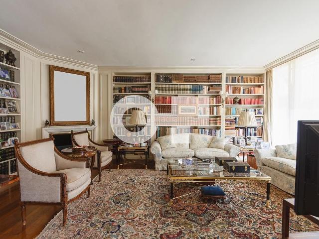 Piso en venta en Barcelona, Sant Gervasi Galvany. TOTALMENTE EXTERIOR 6 HABITACIONES 6 BAÑOS TURÓ PARK UBICACION PRIME BUEN ESTADO FINCA EXCELENTE 3 PLAZAS DE GARAJE CONSERJ. Pisos.
