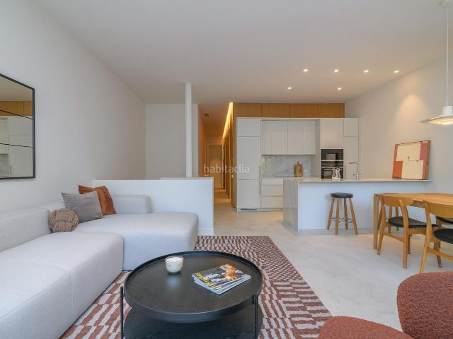 Piso en venta en Barcelona, Sant Gervasi Galvany. Exclusiva planta baja dúplex de diseño con gran terraza y piscina en Aribau 306, junto a Vía Augusta. Pisos.