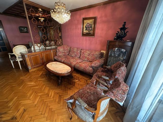 Piso en venta en Barcelona, Sant Ramon Maternitat. Oportunidad en la zona. Pisos.