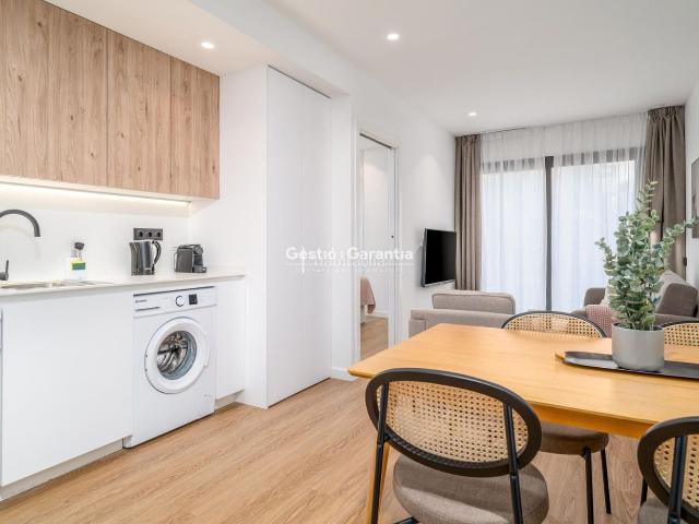 Piso en venta en Barcelona, Sant Ramon Maternitat. Piso en Venta en Hospitalet, zona Camp Nou. Pisos.