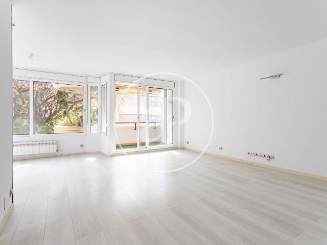 Piso en venta en Barcelona, Sant Ramon Maternitat. Piso en venta en Les Corts. Pisos.