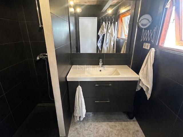 Piso en venta en Barcelona, Sants. Ático con espectacular terraza y luz natural durante todo el día. Pisos.