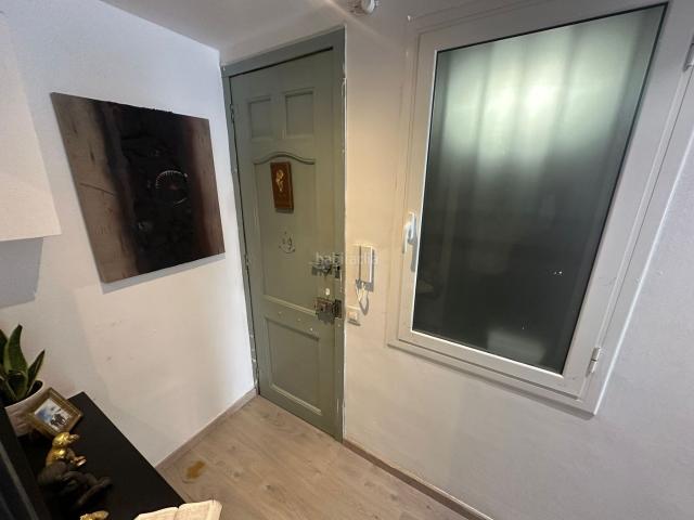 Piso en venta en Barcelona, Sants Badal. A UN PASO DE CALLE SANTS REFORMADO ASCENSOR. Pisos.