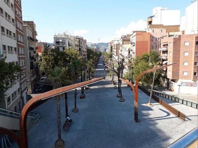Piso en venta en Barcelona, Sants Badal. FOTOGRAFIAS POR SOLICITUD. Pisos.