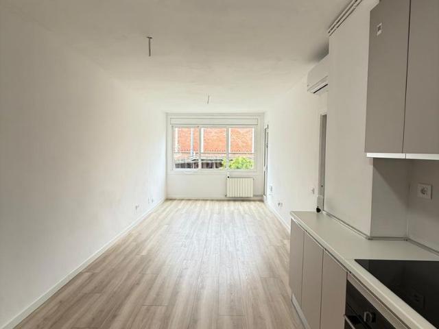 Piso en venta en Barcelona, Sants Badal. Esteras Riera Blanca. Pisos.