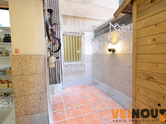 Piso en venta en Barcelona, Sants Badal. Exclusiva vivienda en plena carretera de Sants. Pisos.