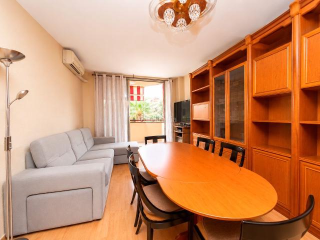 Piso en venta en Barcelona, Sants Badal. PISO DE 4 DORMITORIOS CON BALCÓN. Pisos.