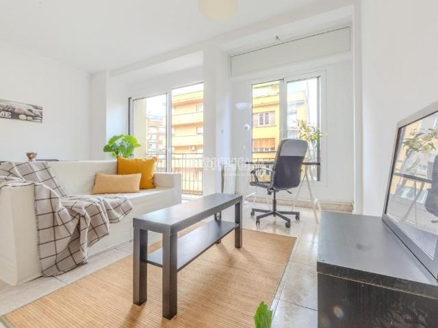 Piso en venta en Barcelona, Sants Badal. Piso en venta en Barcelona. Pisos.