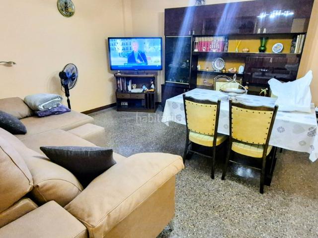 Piso en venta en Barcelona, Sants Badal. # Piso para Reformar con Gran Potencial en Zona Privilegiada. Pisos.