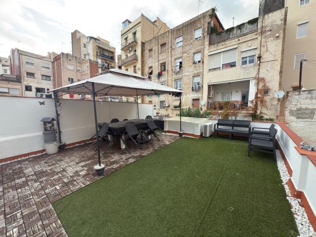 Piso en venta en Barcelona, Sants Badal. Pisos.