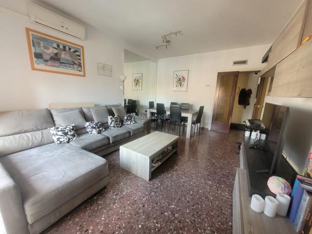 Piso en venta en Barcelona, Sants Badal. Pisos.