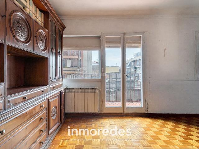 Piso en venta en Barcelona, Sants Badal. Pisos.