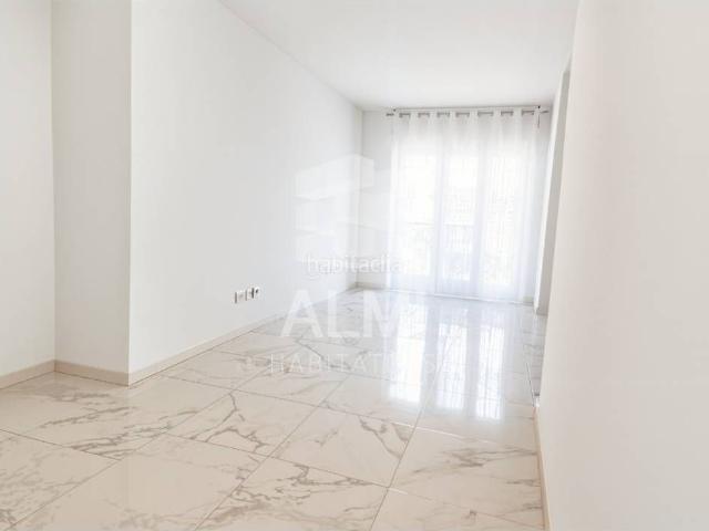 Piso en venta en Barcelona, Sants. Espectacular piso reformado de 100 m en la Rambla Brasil. Pisos.