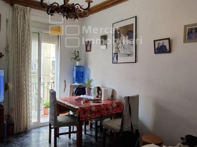 Piso en venta en Barcelona, Sants Montjuic Poble sec
