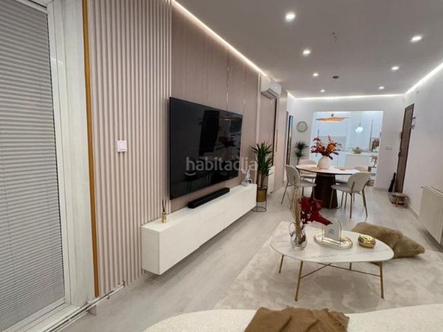 Piso en venta en Barcelona, Sants. Piso de 68m2 en venta en Calle de Guitard. Pisos.