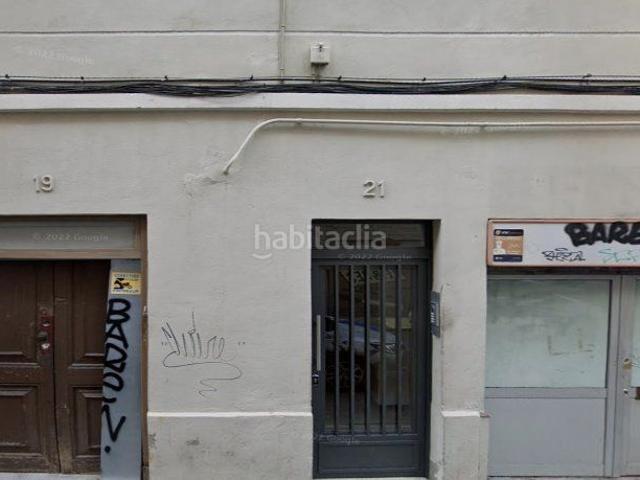 Piso en venta en Barcelona, Sants. Piso en venta en calle Badalona. Pisos.