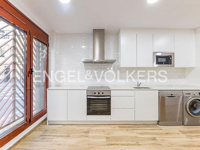 Piso en venta en Barcelona, Sants. Planta baja nueva en Sants. Pisos.