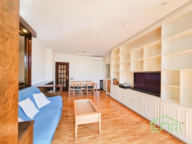 Piso en venta en Barcelona, Sagrada Família. Amplio y Luminoso Piso con Vistas a la Avinguda Gaudí, junto a la Sagrada Família. Pisos.