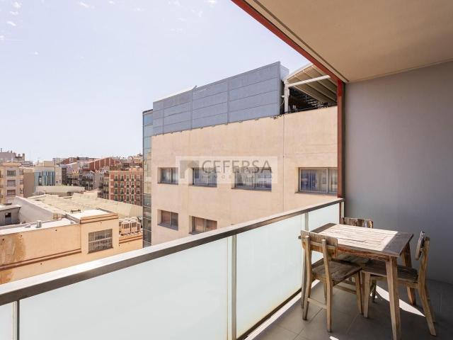 Piso en venta en Barcelona, Sagrada Família. Exclusivo piso alto y luminoso con amplia terraza en el emblemático barrio de la Sagrada Familia. Pisos.