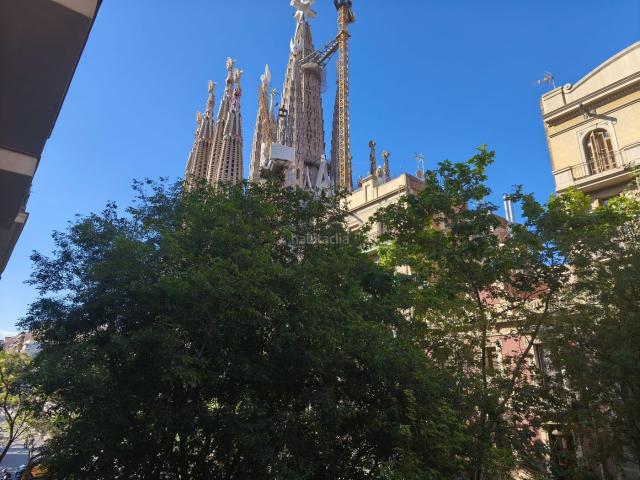 Piso en venta en Barcelona, Sagrada Família. Sardenya Plaça Sagrada Familia. Pisos.