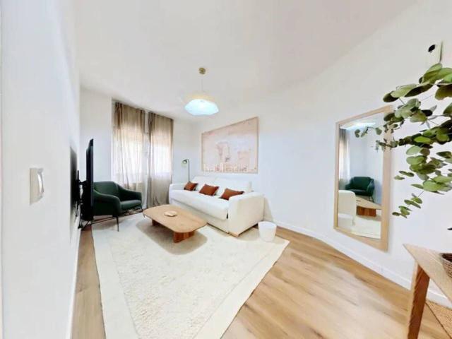 Piso en venta en Barcelona, Sagrada Família. Piso en venta en La Sagrada Família08025. Pisos.