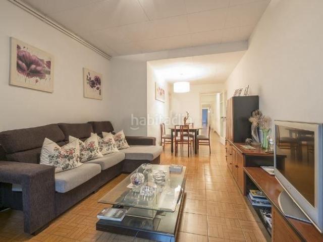 Piso en venta en Barcelona, Sagrada Família. Piso luminoso y buena vista La Sagrada Familia, Barcelona. Pisos.