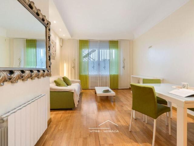 Piso en venta en Barcelona, St. Pere Sta. Caterina El Born. Luminosa sexta planta en el corazón de Barcelona a pocos metros de Plaza Urquinaona. Pisos.
