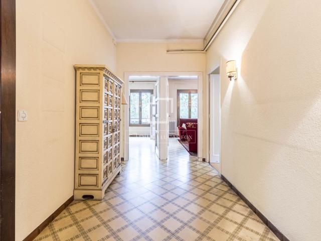 Piso en venta en Barcelona, St. Pere Sta. Caterina El Born. Piso de 6 dormitorios con 45m terraza en venta en El Born, Barcelona. Pisos.