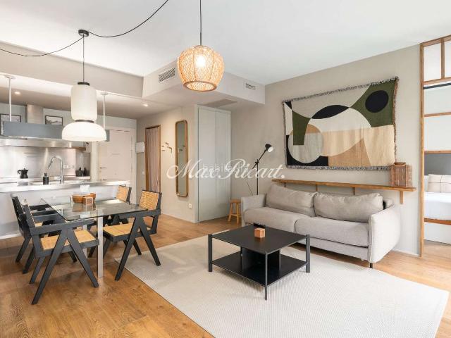 Piso en venta en Barcelona, St. Pere Sta. Caterina El Born. Precioso piso en Plaça de les Olles, El Born 1 dormitorio 60 m. Pisos.