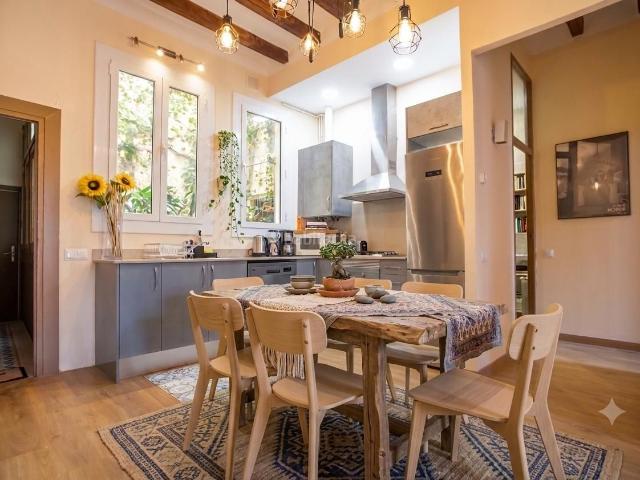 Piso en venta en Barcelona, St. Pere Sta. Caterina El Born. Reformado con encanto en el Born. Pisos.