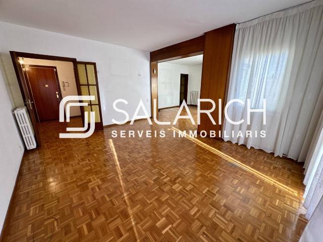 Piso en Venta en Barri de les Corts