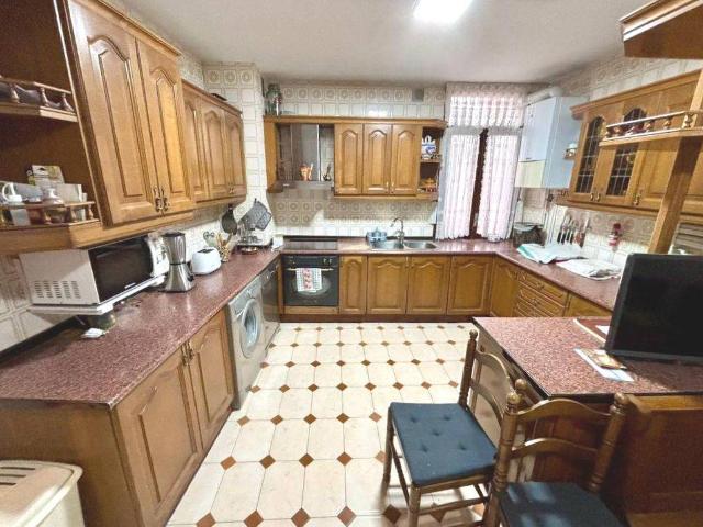 Piso en Venta en Barrio de Uribarri