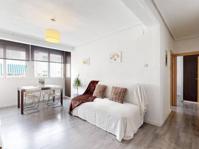 Piso en Venta en Barrio de Benicalap
