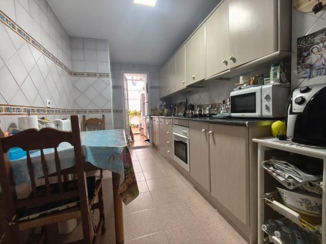 Piso en venta en Barrios Los. PISO EN VENTA PLANTA BAJA EN LOS BARRIOS. Pisos Barrios.
