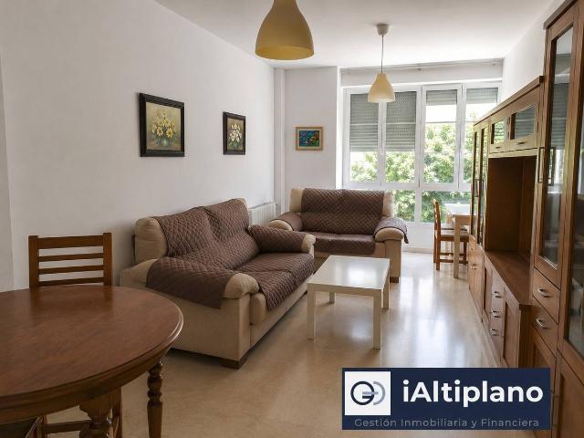 Piso en Venta en Baza